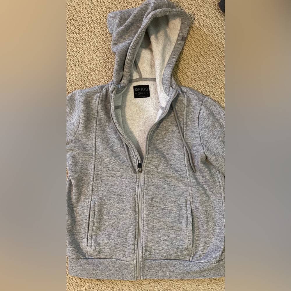 Women’s Heather grey essential hoodie 2.0 figs